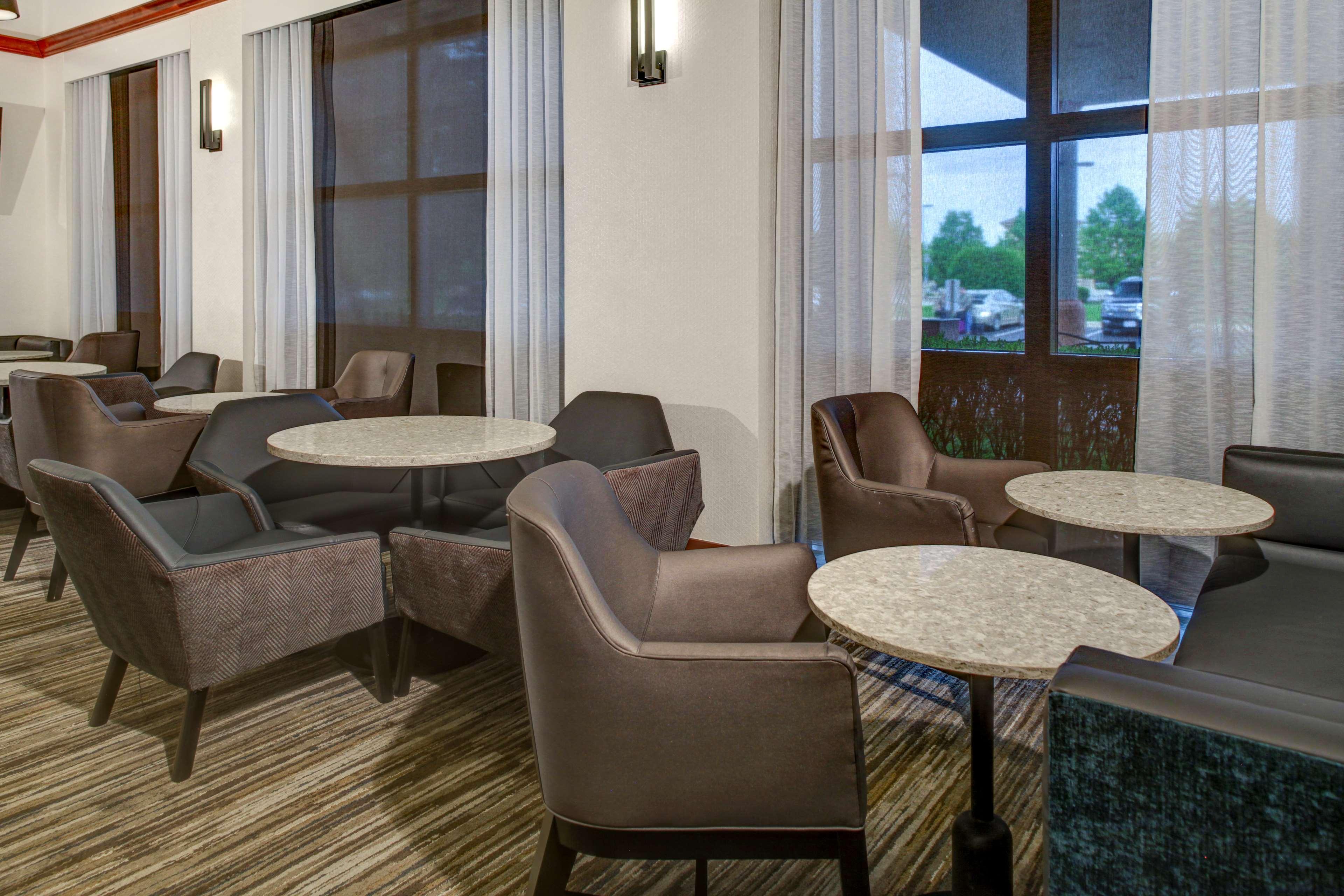 Hyatt Place Detroit/Обърн Хилс Екстериор снимка