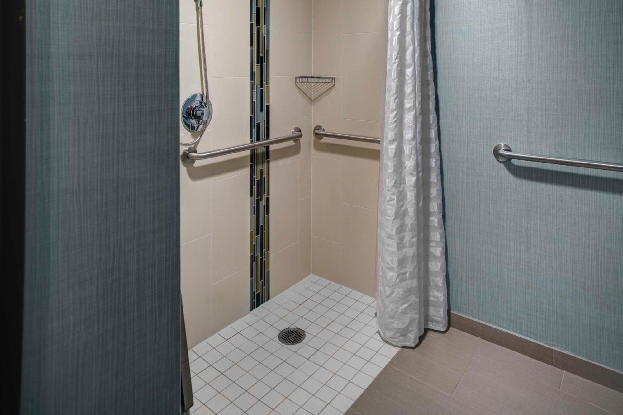 Hyatt Place Detroit/Обърн Хилс Екстериор снимка