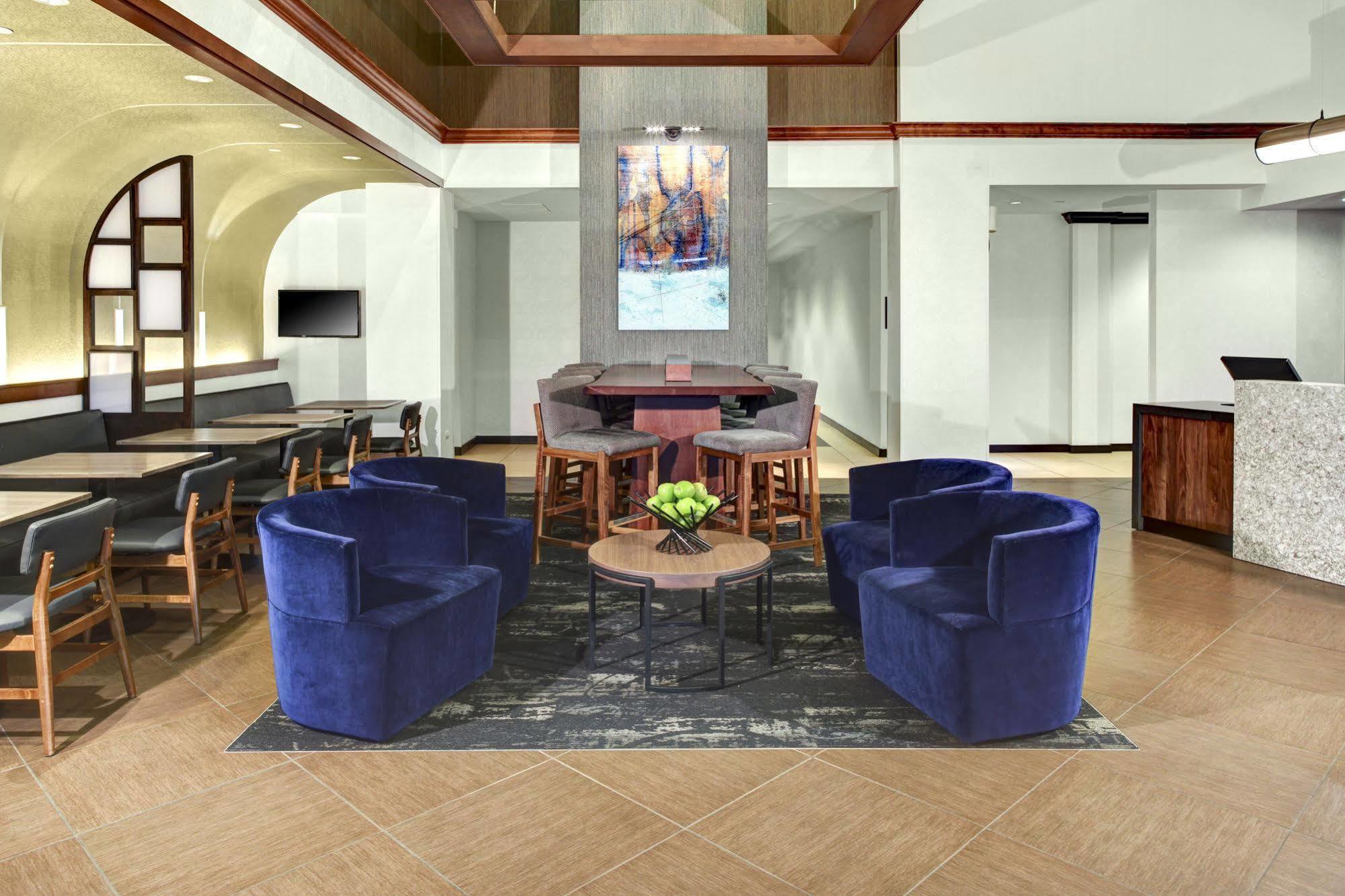 Hyatt Place Detroit/Обърн Хилс Екстериор снимка